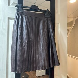 Ann Taylor Brown pleated faux leather skirt with zip fastening #skirt
00 petite